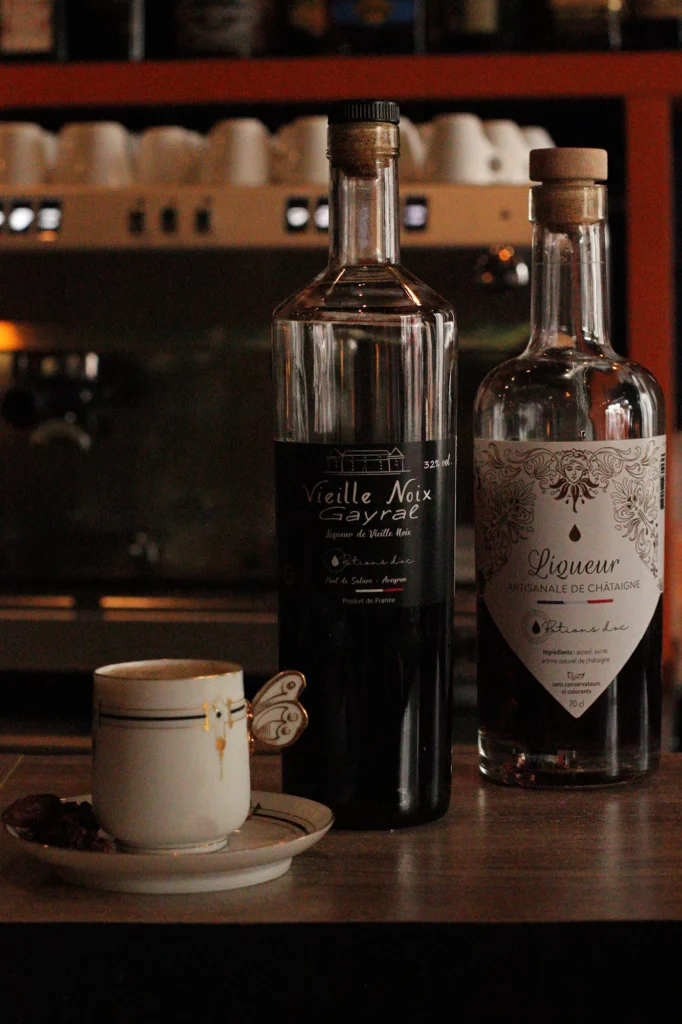 Terminus, cocktail à base de liqueur de Châtaigne et de Vieille noix Gayral des Potions d'Oc